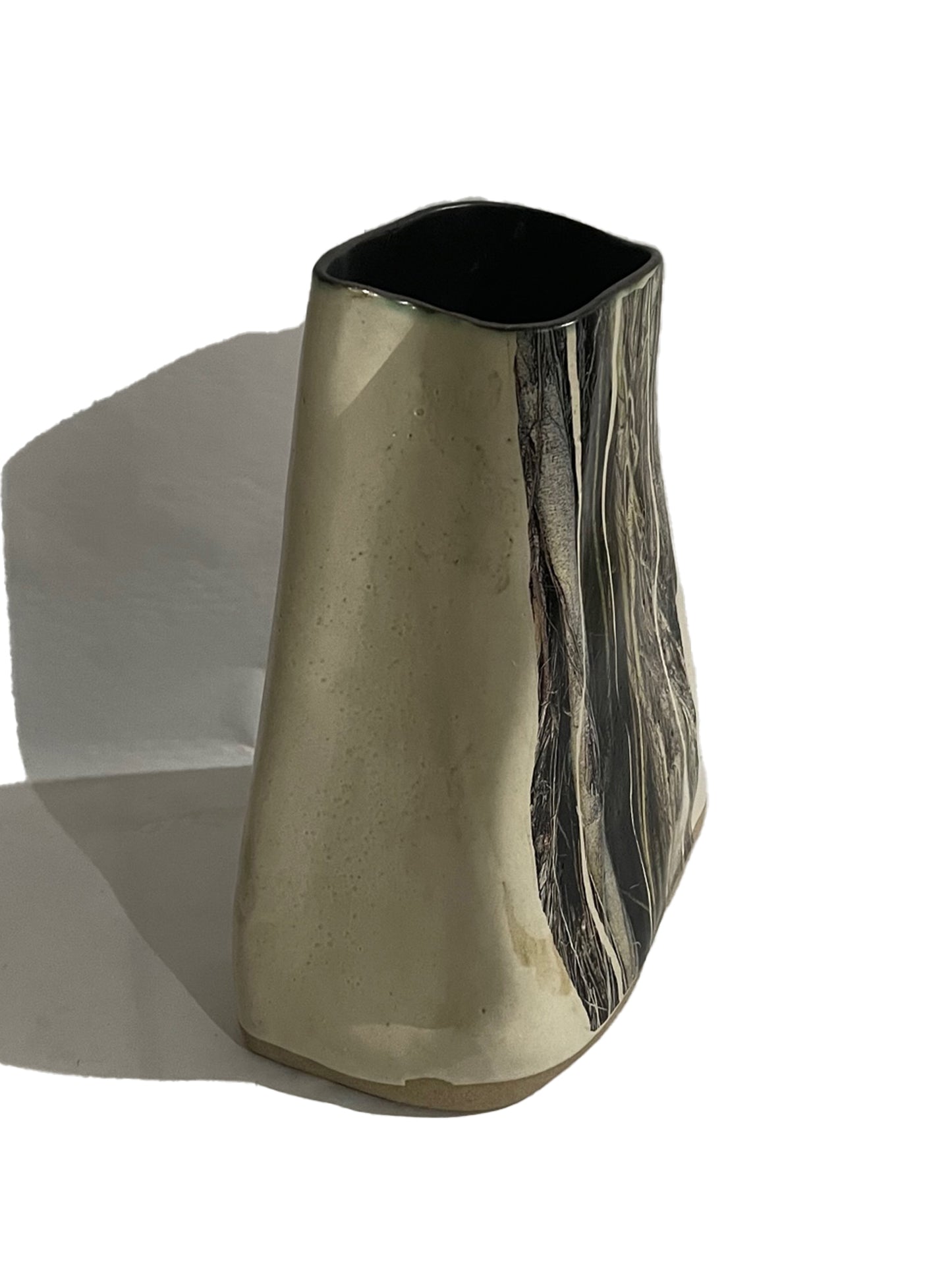 Vaso Casuarina